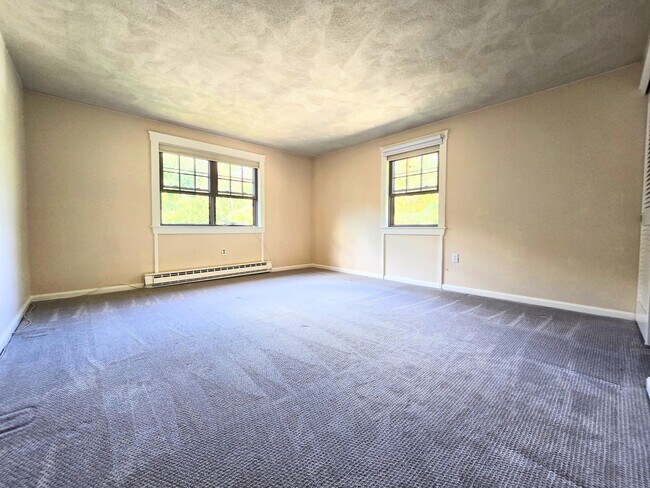 Building Photo - 35 Swanson Ct