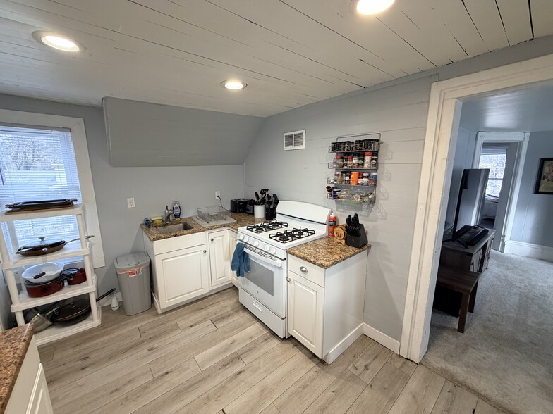 Building Photo - 105 Auburn Ave NE