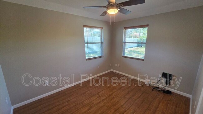 Building Photo - 541 Roanoke St