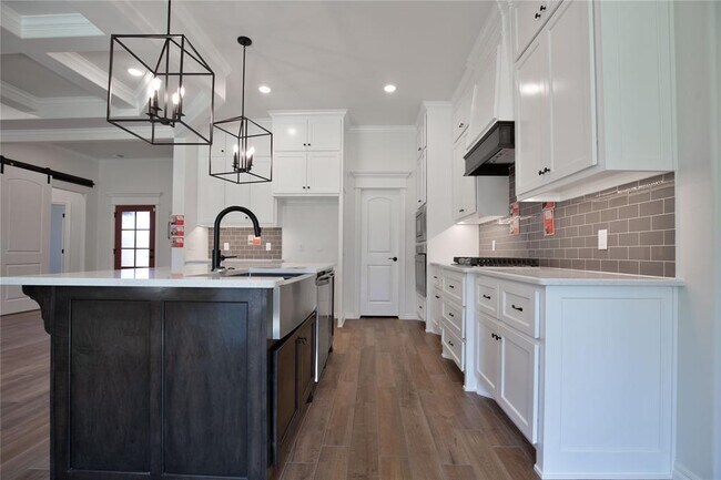 Building Photo - 8800 Tyrion Dr