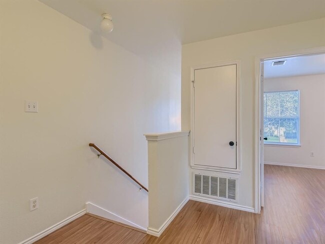 Building Photo - 13913 Harris Ridge Blvd