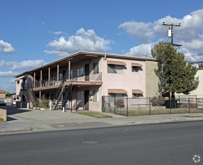 Primary Photo - 7055 21st St
