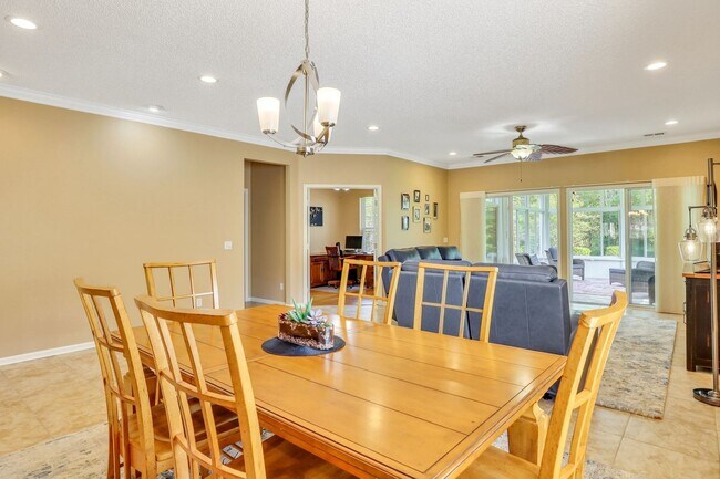 Building Photo - "Charming 2 Bed, 2 Bath with Den Rental Home in Sun City, SC - Spacious and Inviting!"