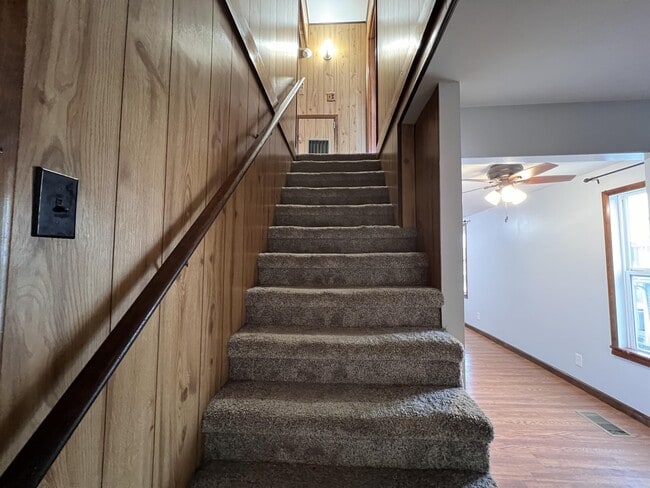 Building Photo - 152 8th St