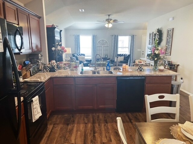 Great for entertaining - 1292 S Kingfisher Ln