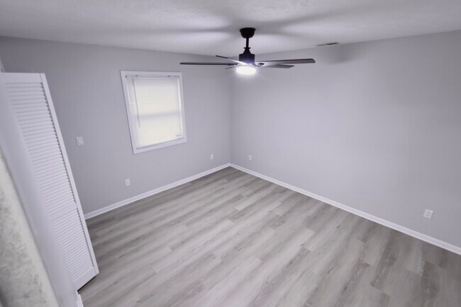 Building Photo - 1190 Hazel St