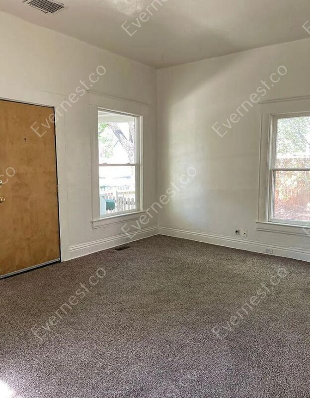 Building Photo - 1426 W Cucharras St