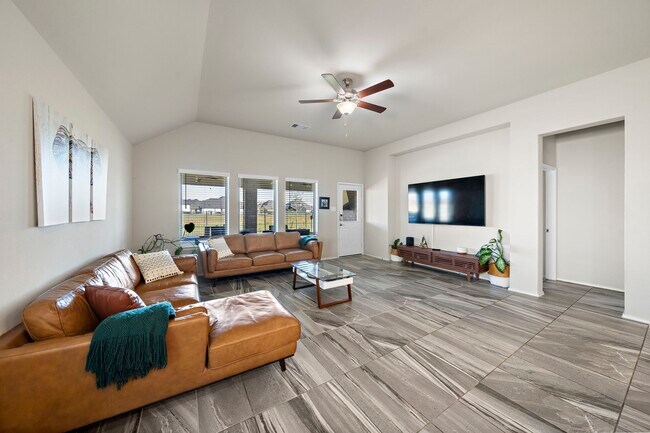 Building Photo - 4627 Cedar Butte Ln