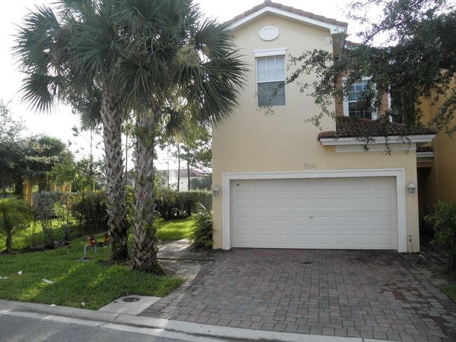 Primary Photo - 994 Pipers Cay Dr