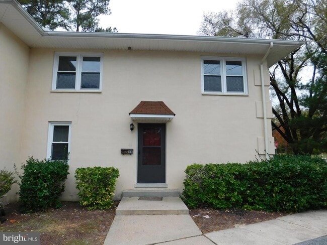 Building Photo - 809 Logan St