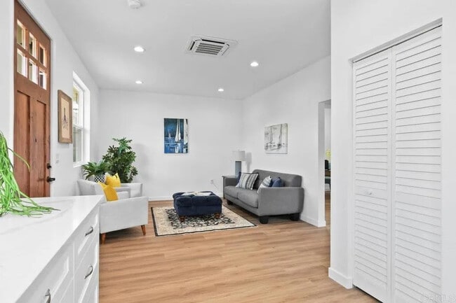 Building Photo - 4057 Bernice Dr