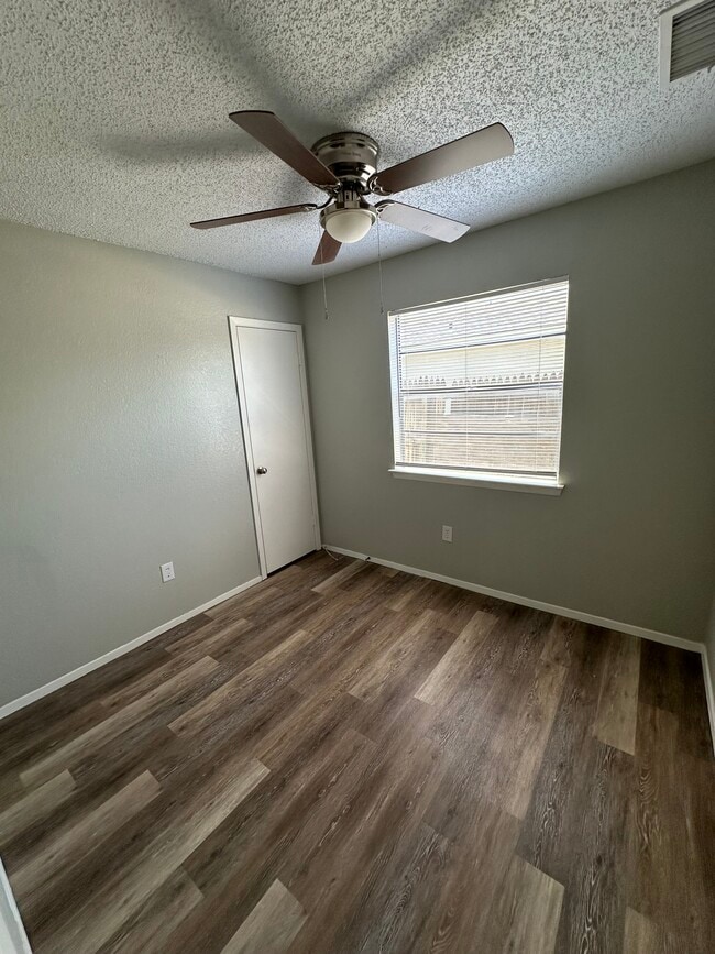 Building Photo - 1617 Partridge Pl