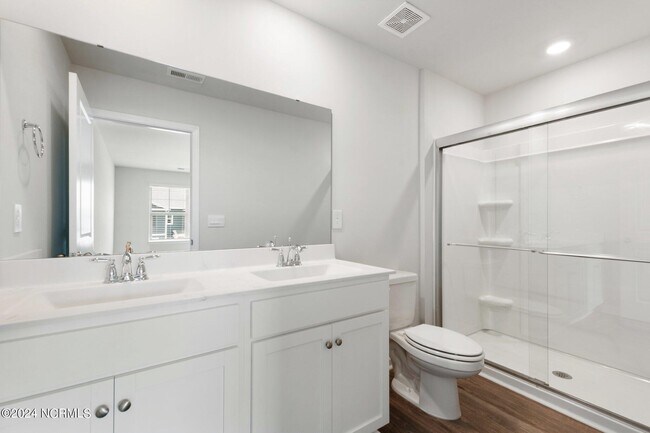 Building Photo - 3121 Lobelia Ln