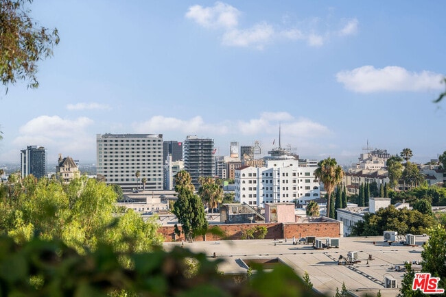 Building Photo - 6239 Holly Mont Dr