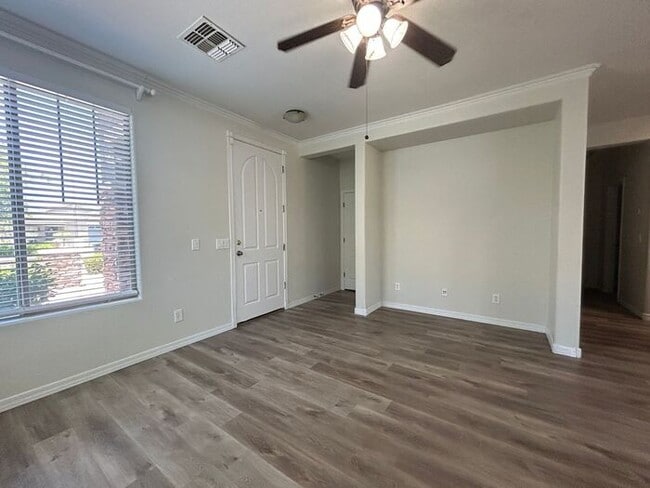 Building Photo - 4425 E Los Altos Dr