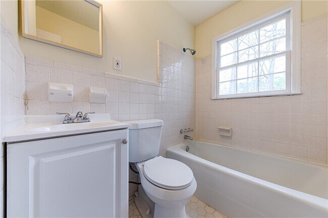 Building Photo - 5791 Lisa Ln