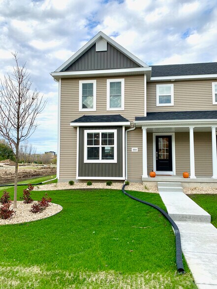 Front Entrance - 5514 Spring Tide Way