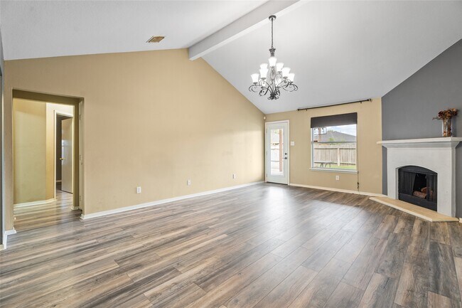 Building Photo - 9331 Carmalee St