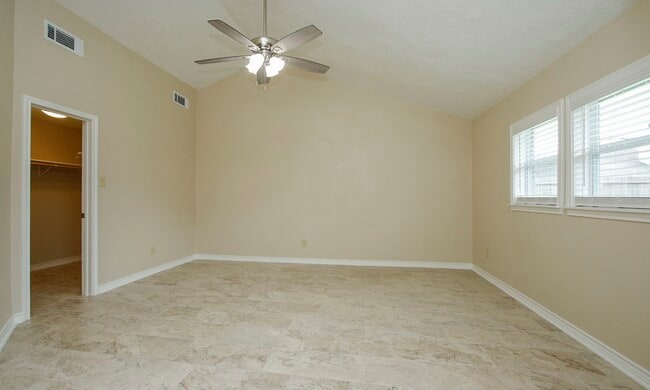 Building Photo - 19518 Gladewater Dr