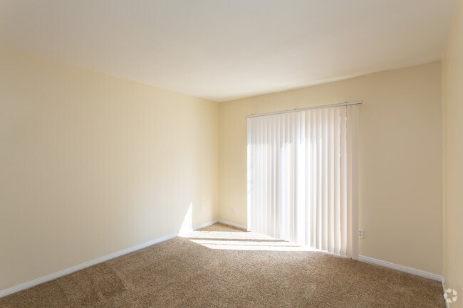2 BR, 1 BA - 800 SF - 948 Sunshine_Bb