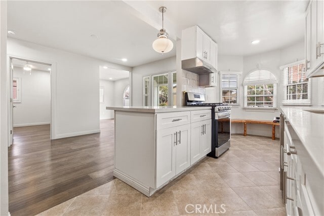 Building Photo - 11639 Menlo Ave