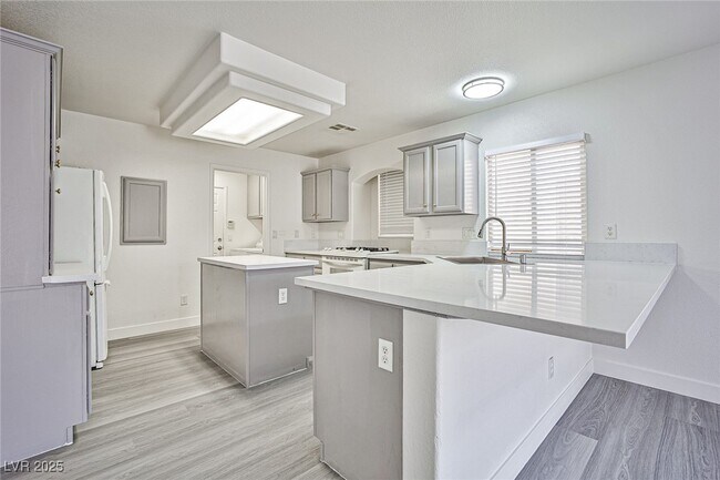 Building Photo - 7425 Treasure Chest St