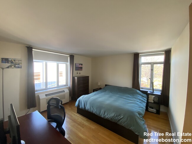 Unit #403 2bed available 2/1 - 29 Vernon St