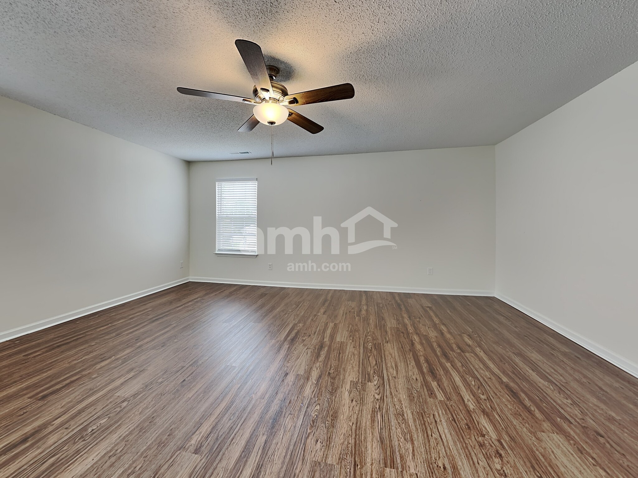 Building Photo - 211 Calla Lilly Ln