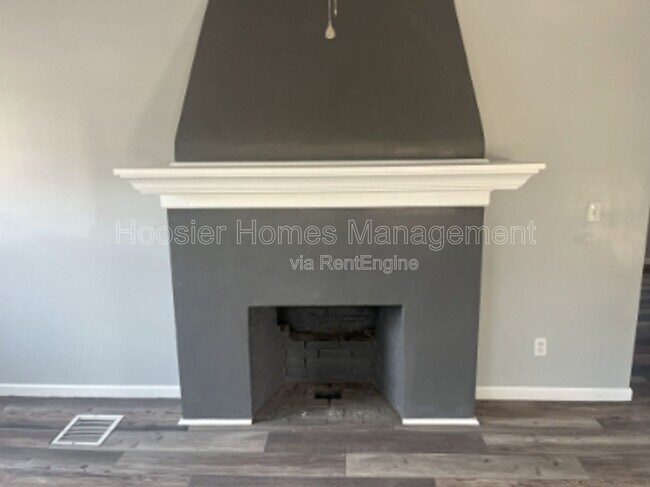 Building Photo - 117 W 36th St