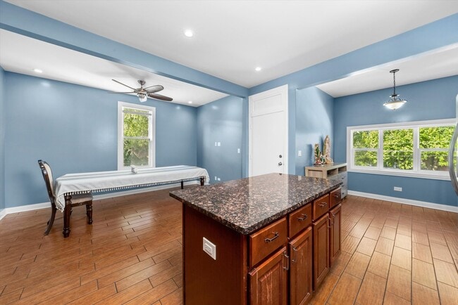 Building Photo - 5108 W 24th Pl