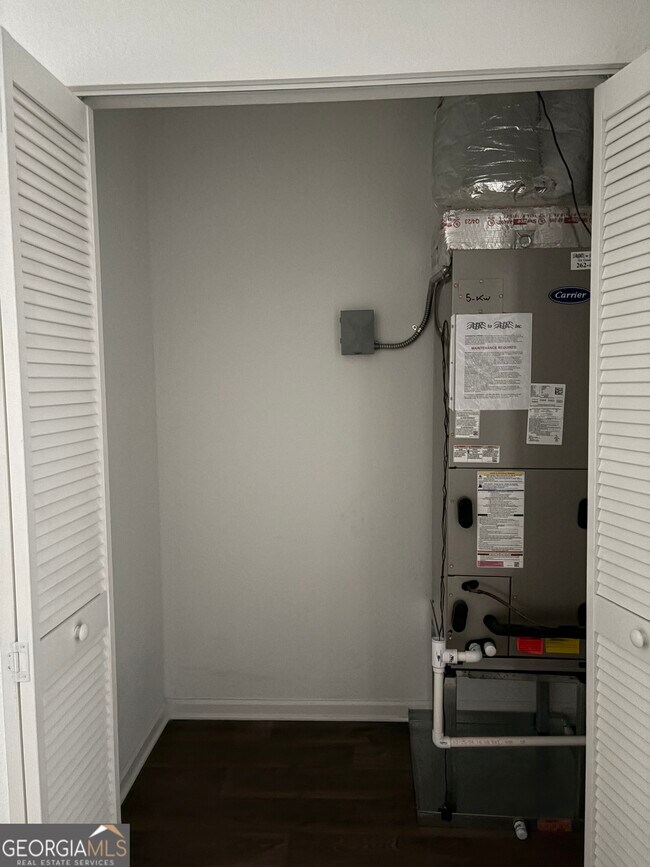 Building Photo - 152 Deep Bay Cir