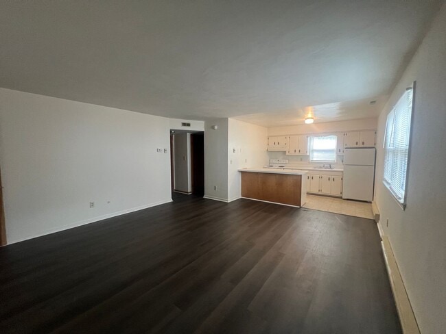 Building Photo - Maury811