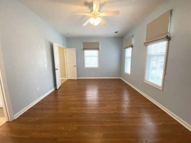 Building Photo - Rent Ready, Four Bedroom Home in Parkside ...