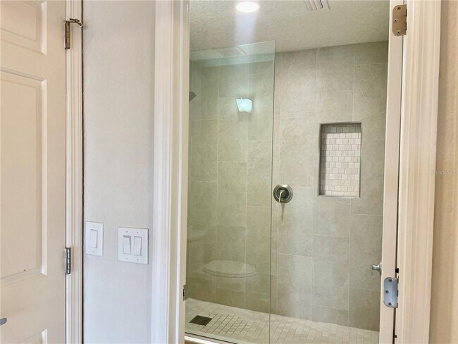 Building Photo - 443 Hamptoncrest Cir