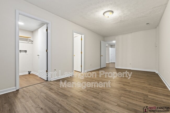 Building Photo - 208 Grayson Ct