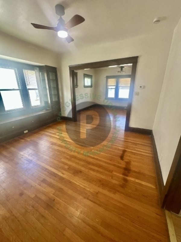 Building Photo - 9611 Larnder Ave