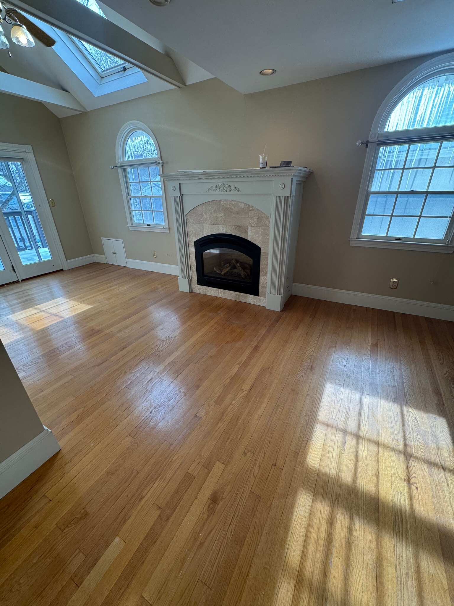 Building Photo - 11 Linwood Ave