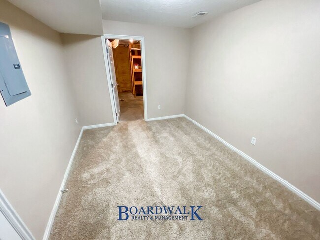 Building Photo - Stunning Draper Home with Finished Basement & Backyard Retreat