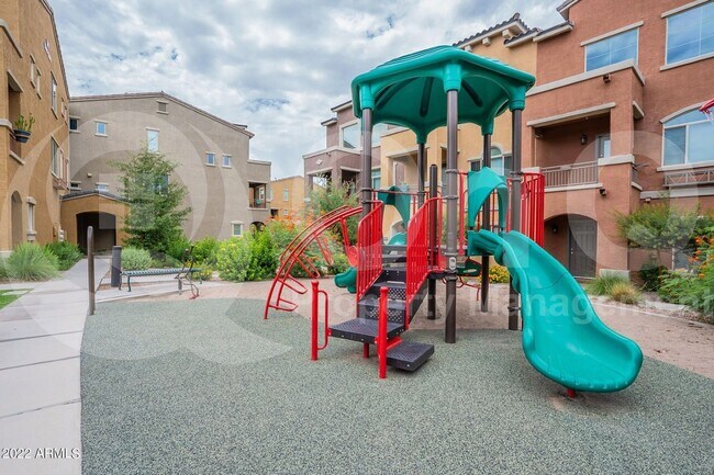 Building Photo - 240 W Juniper Ave