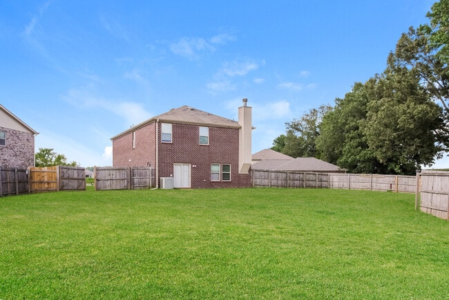 Building Photo - 293 Bermuda Lakes Dr