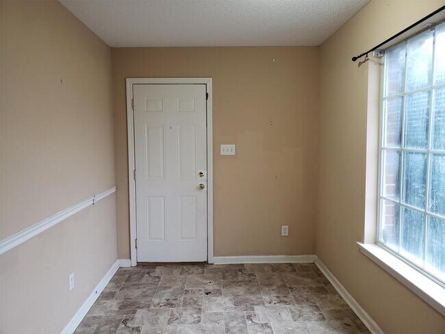 Building Photo - 1088 Sunstar Dr