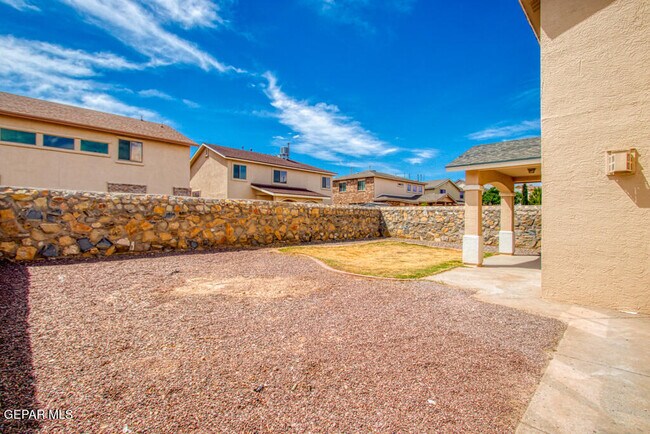 Building Photo - 12760 Tierra Alexis Dr