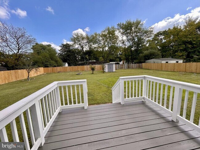 Building Photo - 3108 Waverly Dr