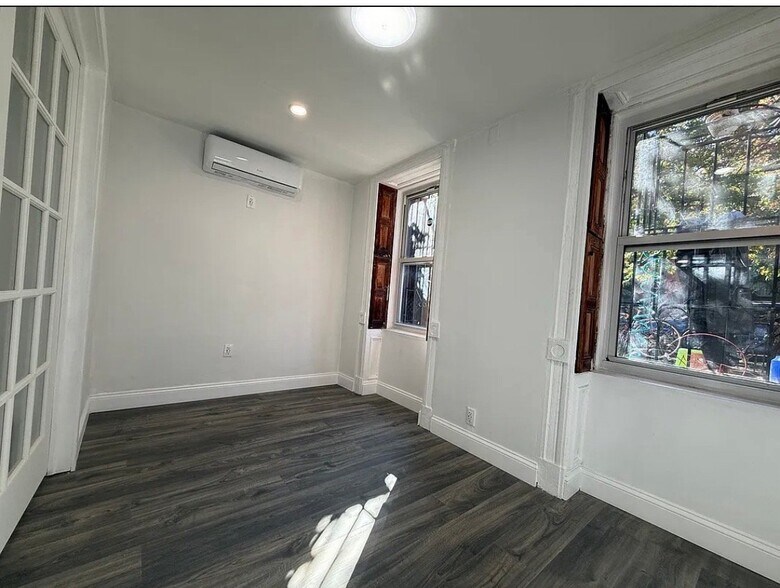 Building Photo - 31 Herkimer St