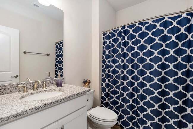 Building Photo - Beautiful Furnished Home in Olmstead