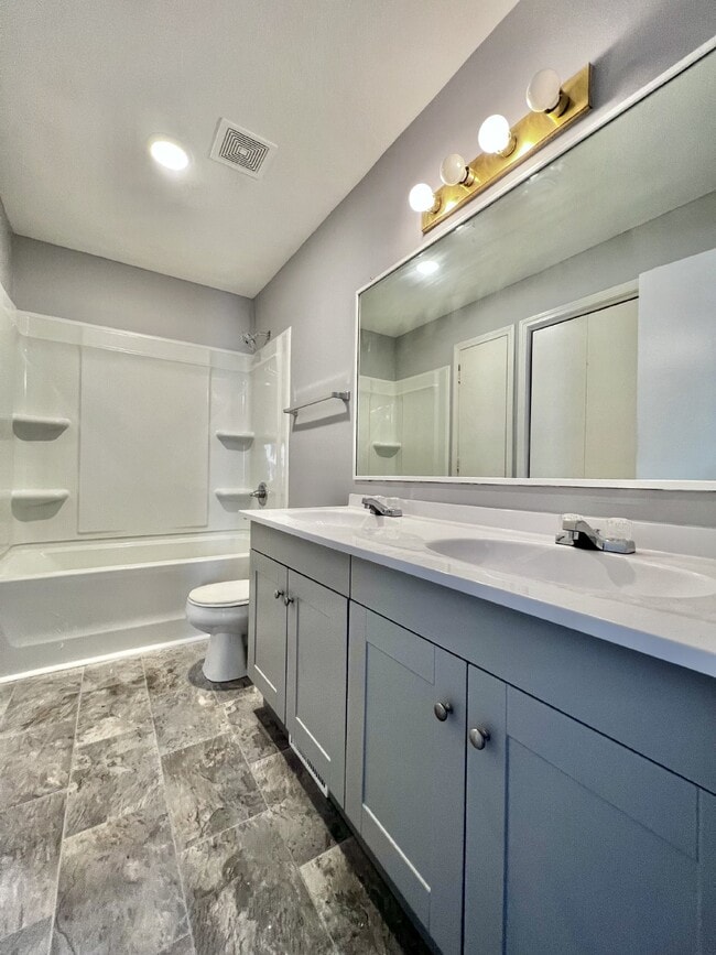 Building Photo - 374 JACK MILLER BLVD UNIT A CLARKSVILLE, TN 37042