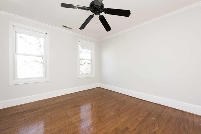 Building Photo - 202 11th St NE