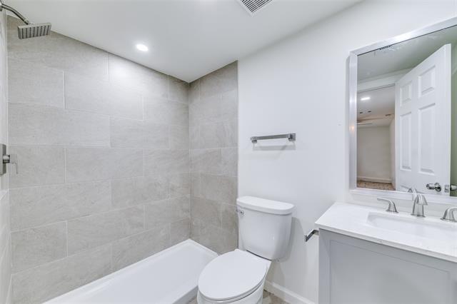 Building Photo - 2917 Dale Dr