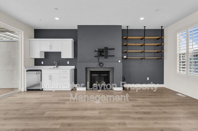 Building Photo - 5141 Rambutan Wy