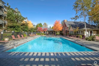 Building Photo - Avalon at Bear Creek